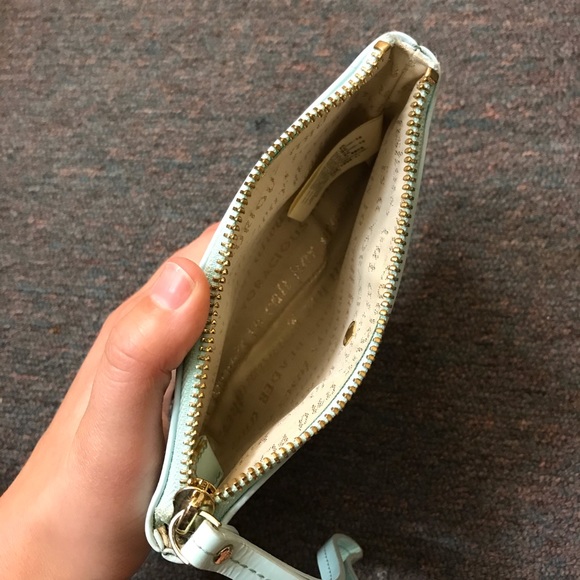 Kate Spade Wristlet - Picture 3 of 7